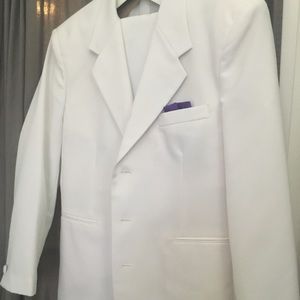Men’s White Tuxedo